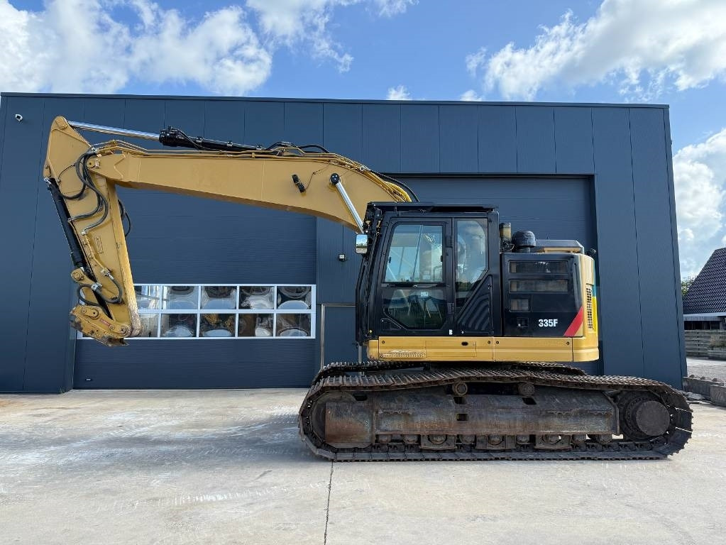 CAT 335 F L CR - Máy xúc bánh xích: hình 1 CAT 335 F L CR - Máy xúc bánh xích: hình 1