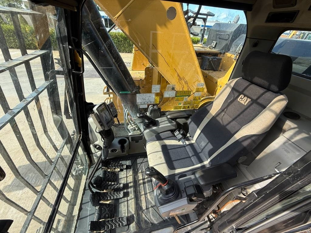 CAT 335 F L CR - Máy xúc bánh xích: hình 3 CAT 335 F L CR - Máy xúc bánh xích: hình 3