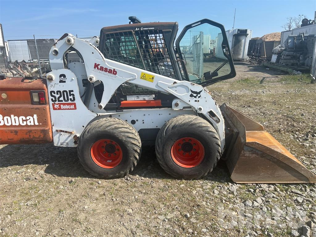 Bobcat S205 - 2 redskap - Máy xúc lật đa năng: hình 4 Bobcat S205 - 2 redskap - Máy xúc lật đa năng: hình 4