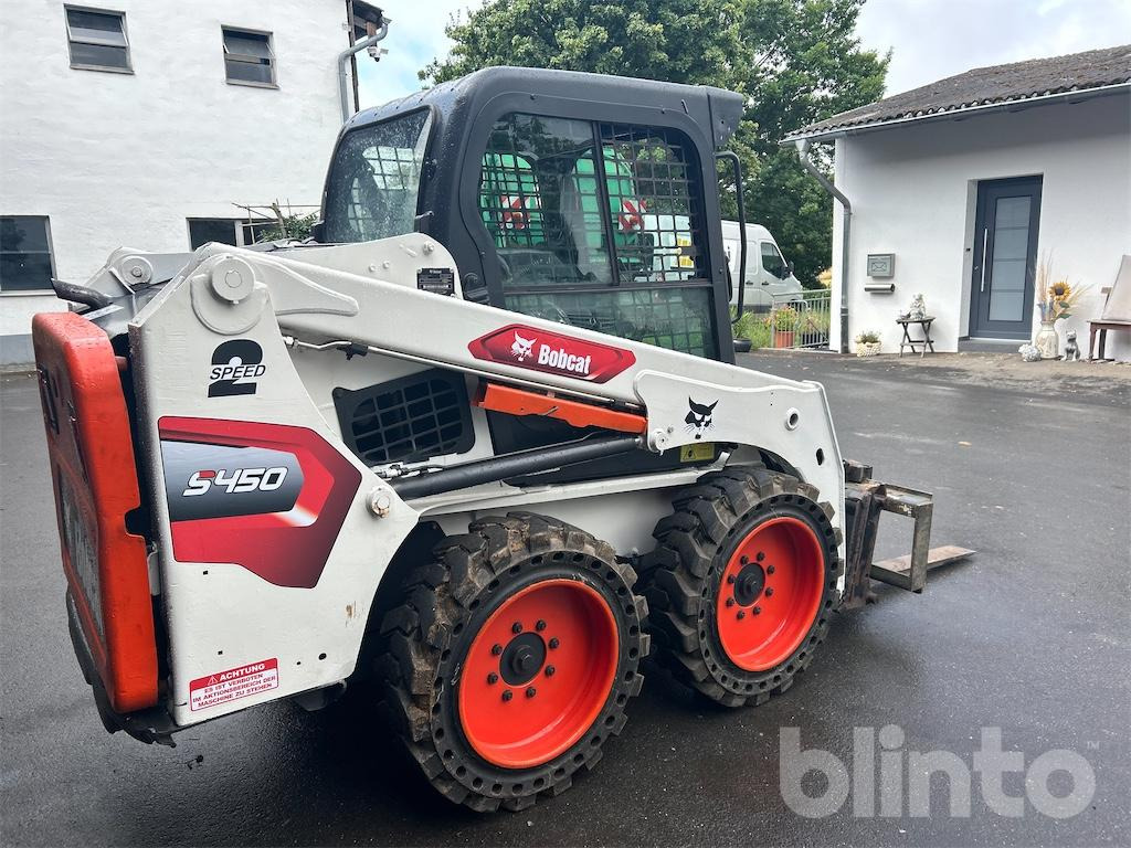 Bobcat S450 - Máy xúc lật đa năng: hình 3 Bobcat S450 - Máy xúc lật đa năng: hình 3