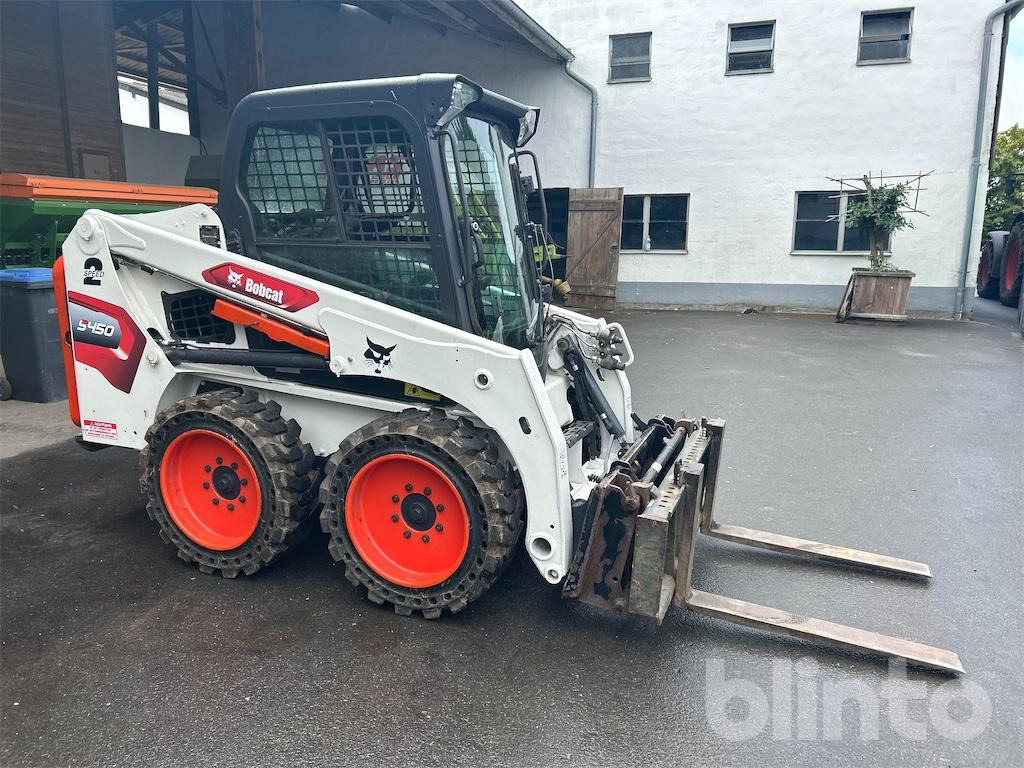 Bobcat S450 - Máy xúc lật đa năng: hình 2 Bobcat S450 - Máy xúc lật đa năng: hình 2