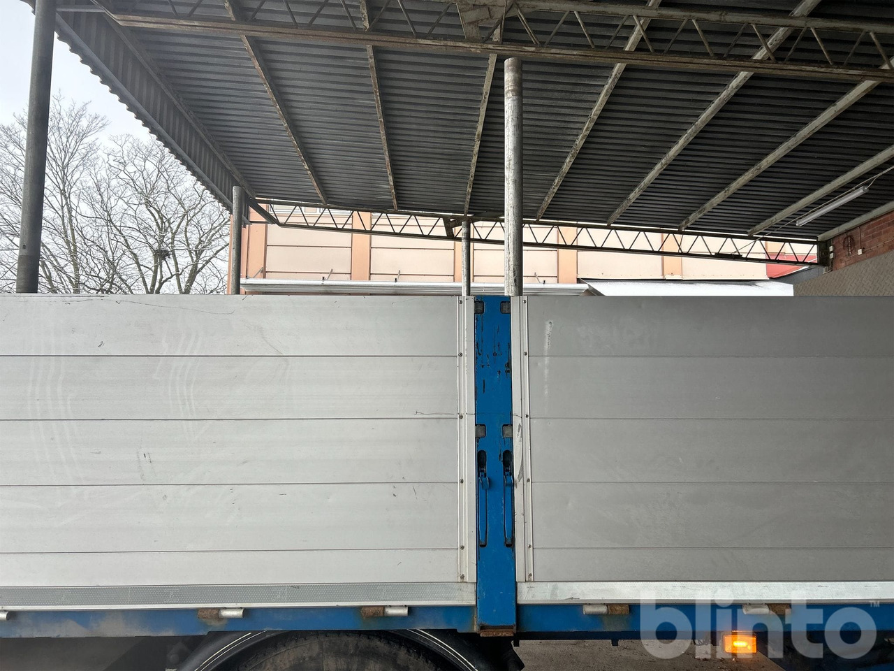 Xe tải thùng lửng/ Phẳng, Xe cẩu tự hành Brädgårdsbil / SCANIA P250 / Nybesiktigad kran: hình 43