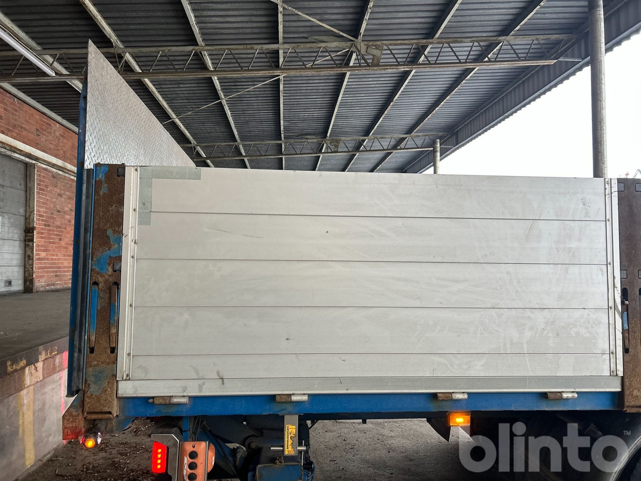 Xe tải thùng lửng/ Phẳng, Xe cẩu tự hành Brädgårdsbil / SCANIA P250 / Nybesiktigad kran: hình 33