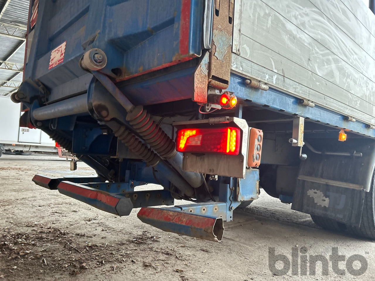 Xe tải thùng lửng/ Phẳng, Xe cẩu tự hành Brädgårdsbil / SCANIA P250 / Nybesiktigad kran: hình 37