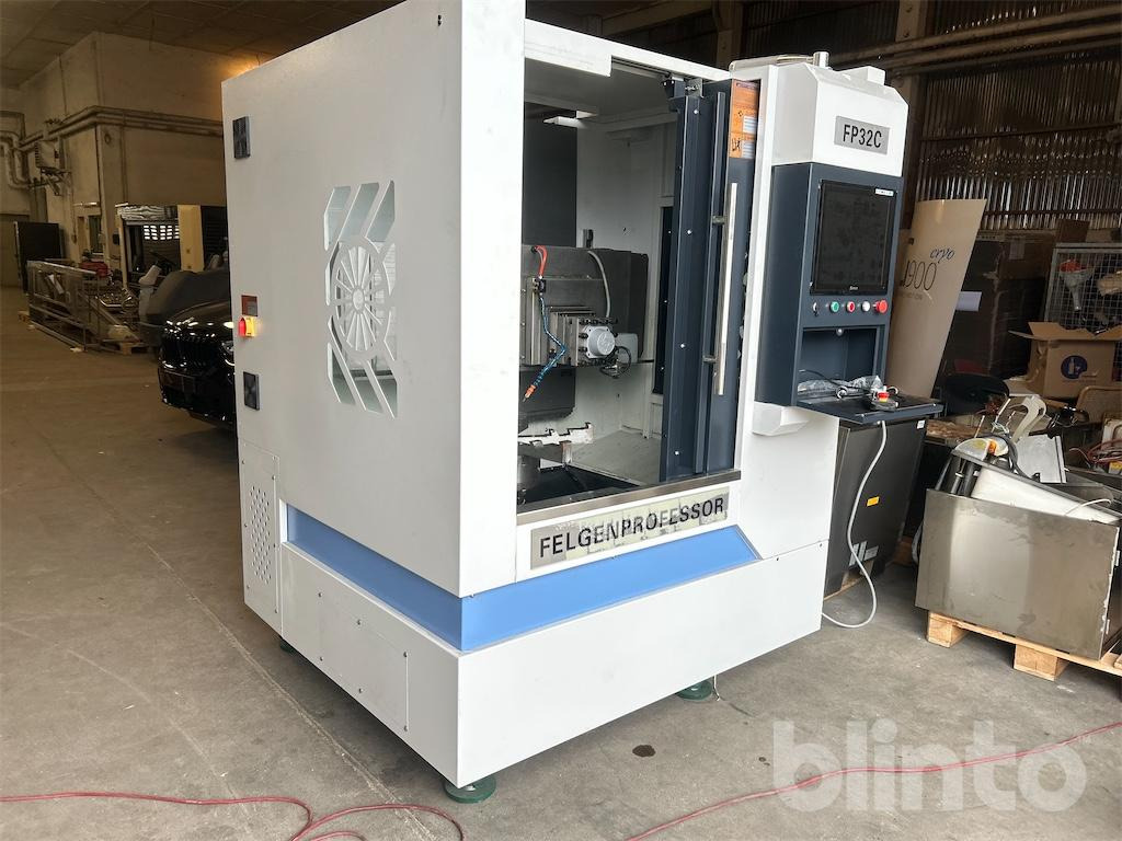 CNC LATHE FP32C (2024) - Máy gia công trung tâm CNC: hình 1 CNC LATHE FP32C (2024) - Máy gia công trung tâm CNC: hình 1