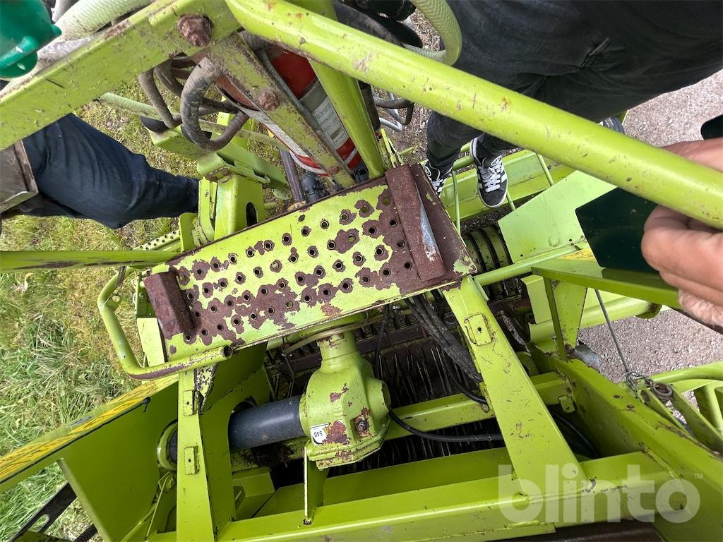 Máy đóng kiện tròn Claas Rollant 250 Rotcut: hình 44