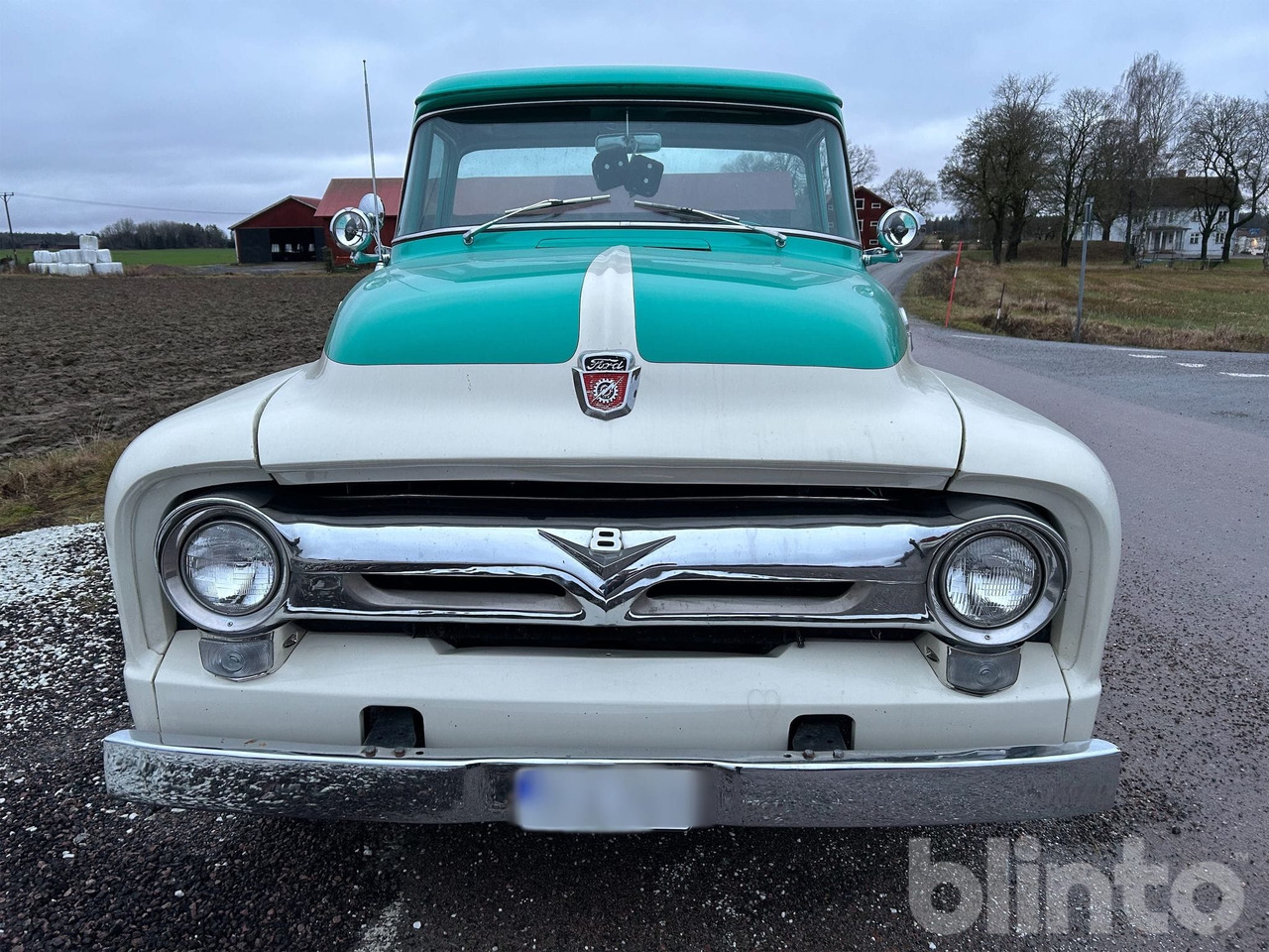 Ford F350 - Xe tải chuyên chở tự động: hình 2 Ford F350 - Xe tải chuyên chở tự động: hình 2