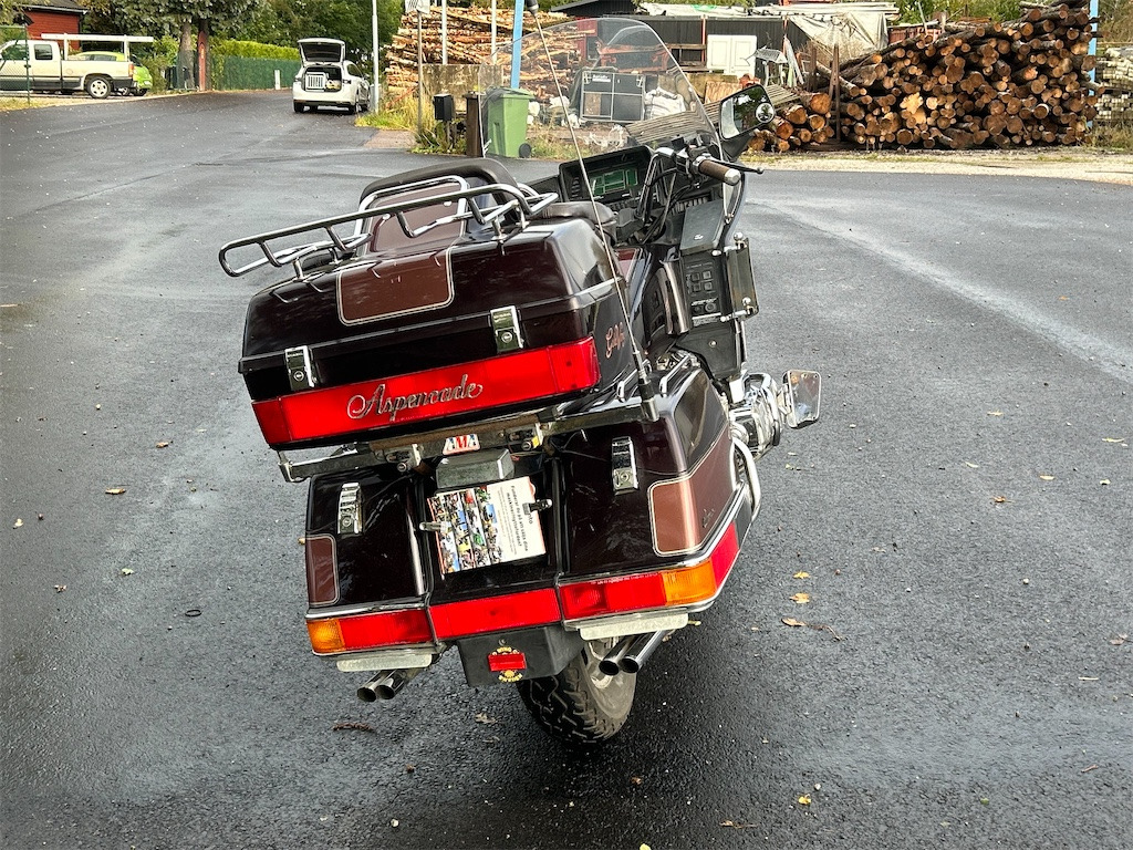 HONDA Goldwing Aspencade 1200cc - Xe máy: hình 4 HONDA Goldwing Aspencade 1200cc - Xe máy: hình 4