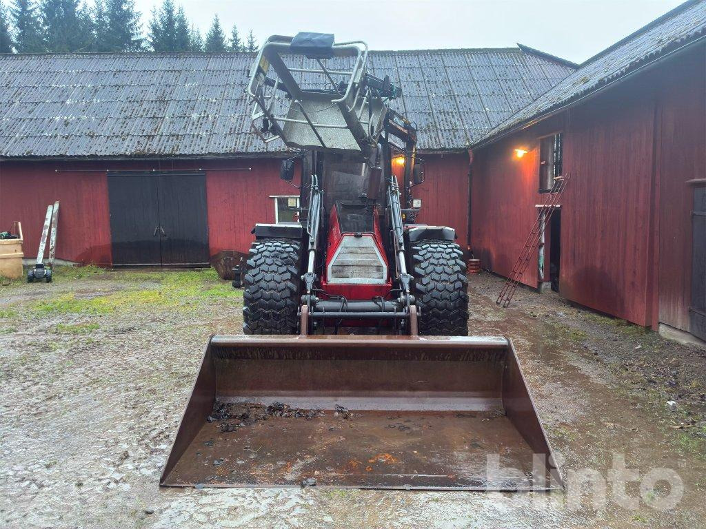 Huddig 960 C6 - Máy xúc trước múc sau: hình 2 Huddig 960 C6 - Máy xúc trước múc sau: hình 2