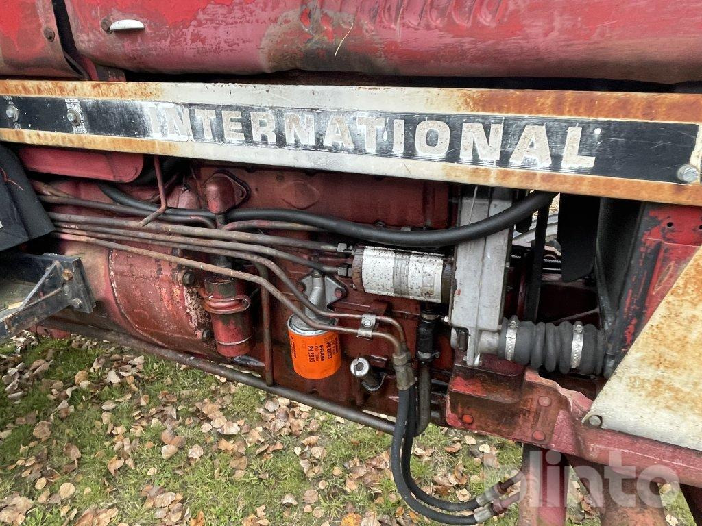 Máy cày INTERNATIONAL 844: hình 17