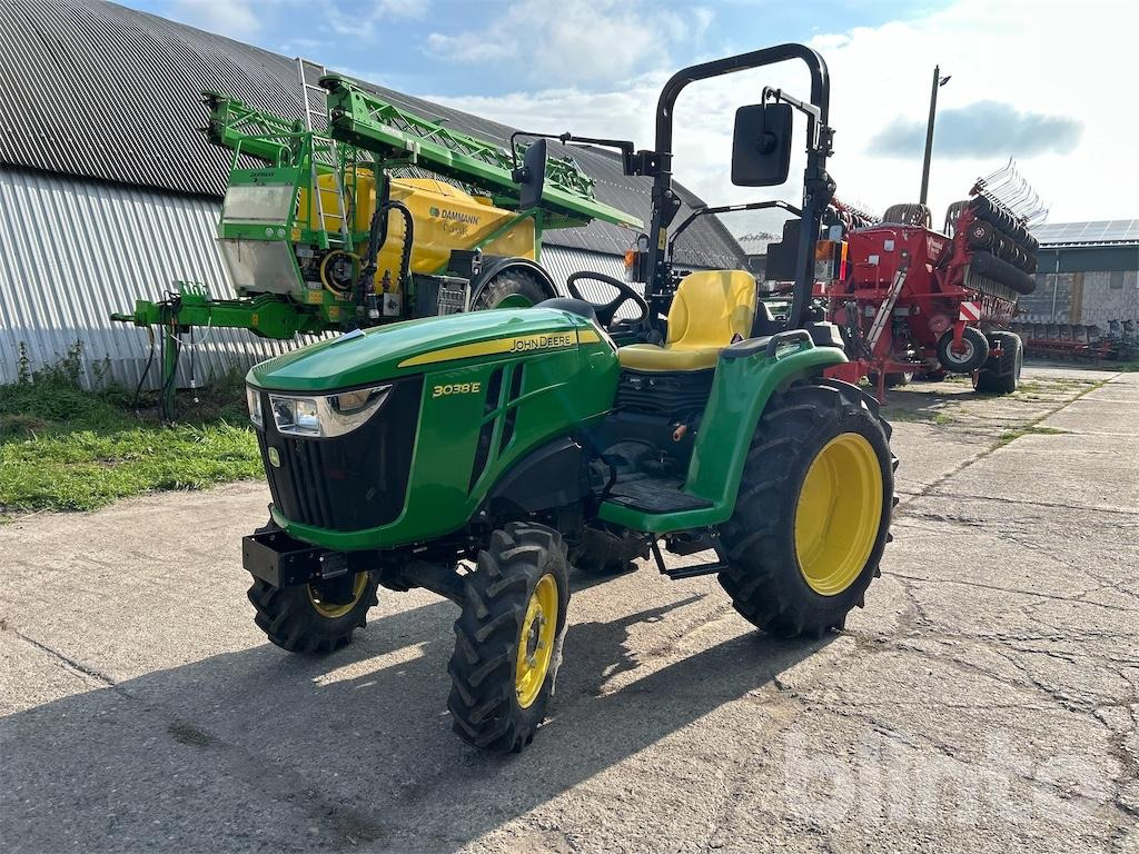 John Deere 3038E (Neufahrzeug, Bj. 2025) - Máy cày: hình 1 John Deere 3038E (Neufahrzeug, Bj. 2025) - Máy cày: hình 1