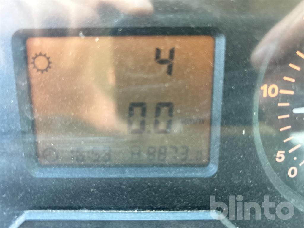 John Deere 6320 (2004) - Máy cày: hình 5 John Deere 6320 (2004) - Máy cày: hình 5