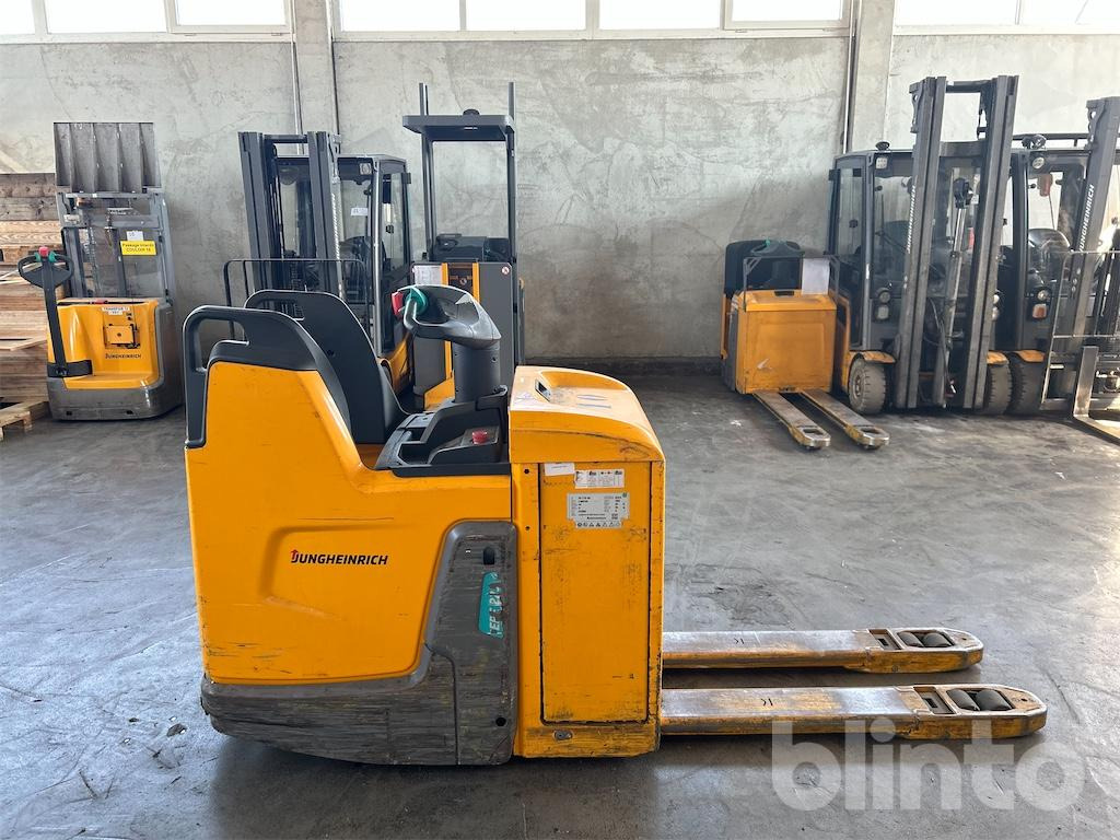 Jungheinrich - Xe tải nâng pallet: hình 4 Jungheinrich - Xe tải nâng pallet: hình 4