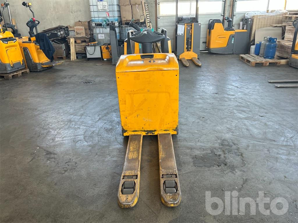 Jungheinrich - Xe tải nâng pallet: hình 3 Jungheinrich - Xe tải nâng pallet: hình 3