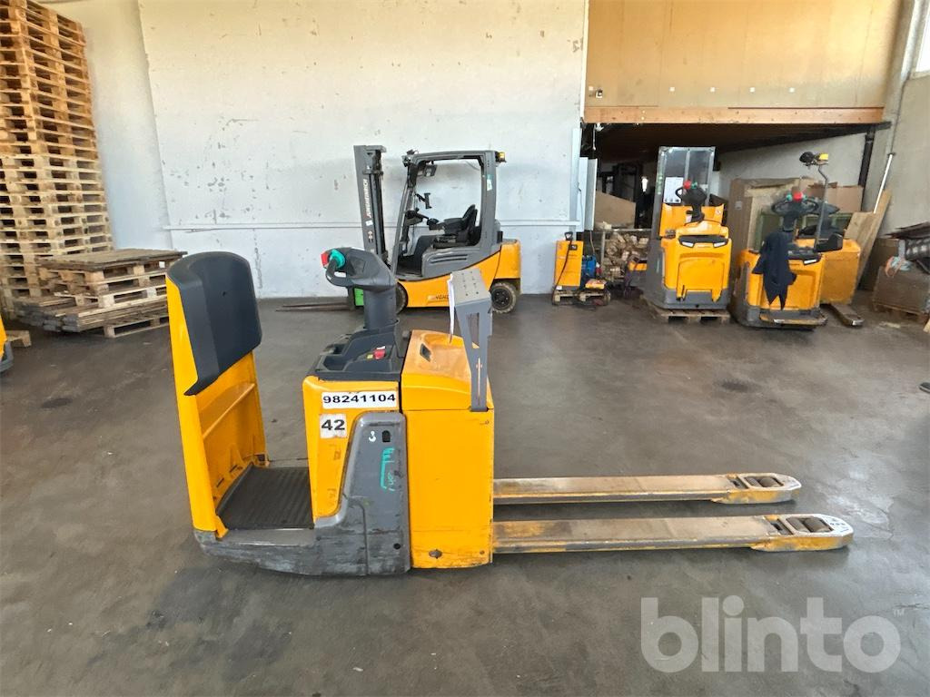 Jungheinrich ERE 120 (2019) - Xe tải nâng pallet: hình 4 Jungheinrich ERE 120 (2019) - Xe tải nâng pallet: hình 4