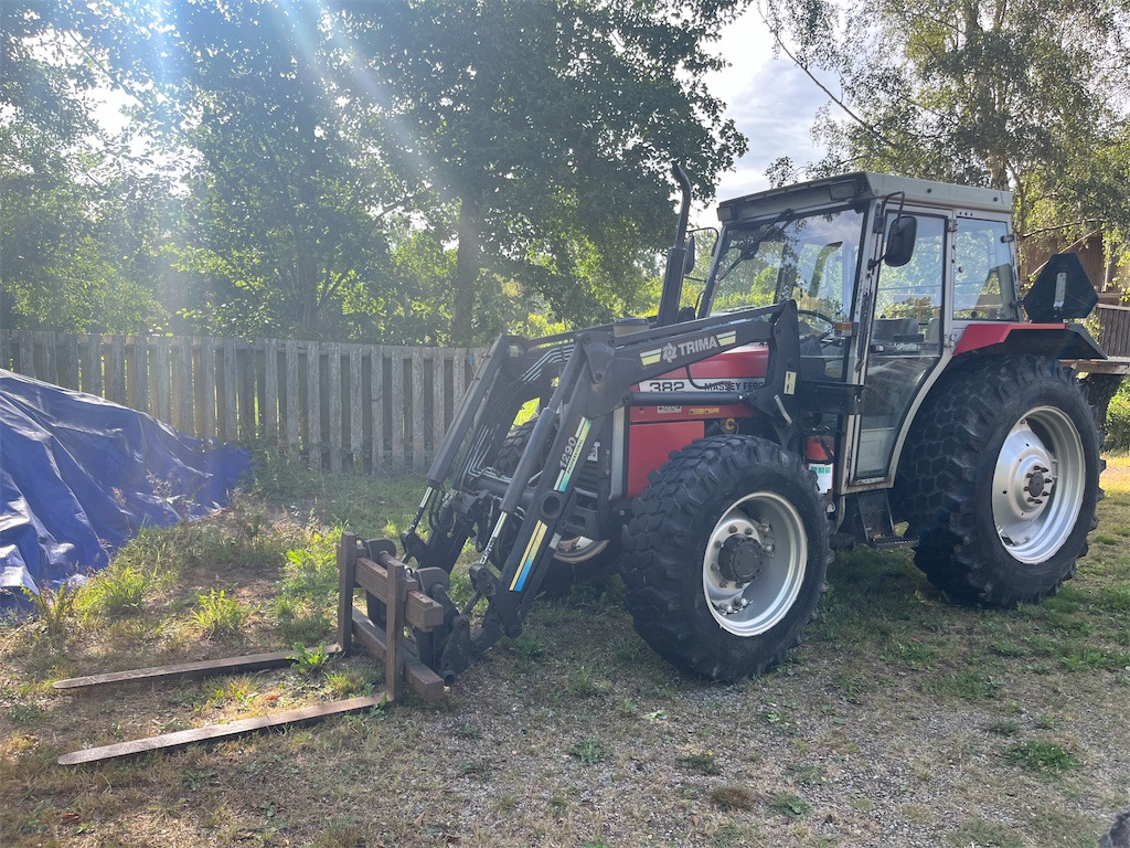MASSEY FERGUSON 382 - Máy cày: hình 1 MASSEY FERGUSON 382 - Máy cày: hình 1