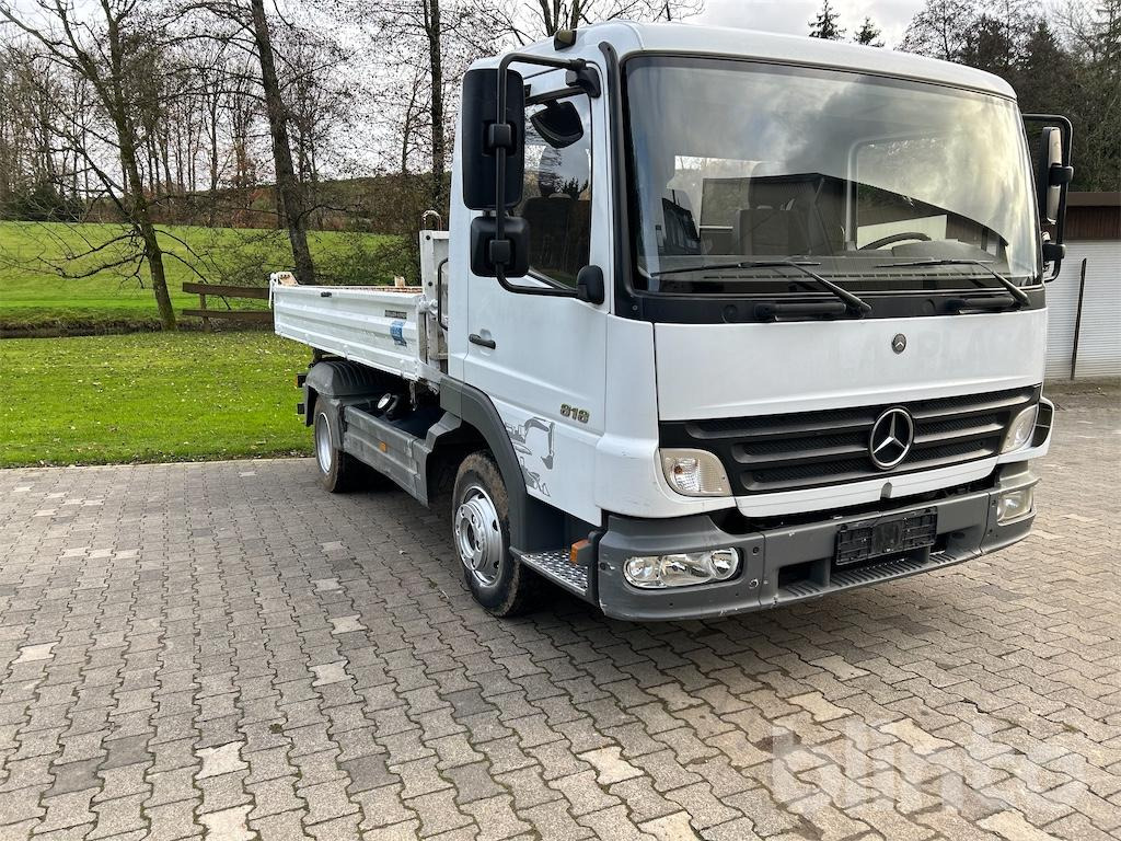 Mercedes Atego 818 (2005) - Xe tải thùng lửng/ Phẳng: hình 2 Mercedes Atego 818 (2005) - Xe tải thùng lửng/ Phẳng: hình 2