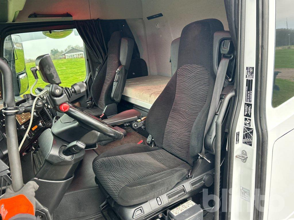 Mercedes-Benz Arocs 3253LK - JOAB L24 - Xe tải nâng móc: hình 4 Mercedes-Benz Arocs 3253LK - JOAB L24 - Xe tải nâng móc: hình 4