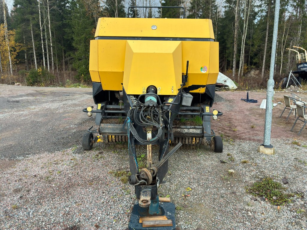 New Holland BB940A - Máy đóng kiện vuông: hình 2 New Holland BB940A - Máy đóng kiện vuông: hình 2