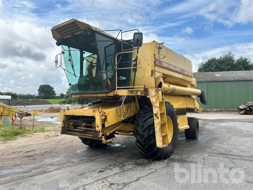 New Holland TX34 (1990) - Máy gặt đập: hình 1 New Holland TX34 (1990) - Máy gặt đập: hình 1