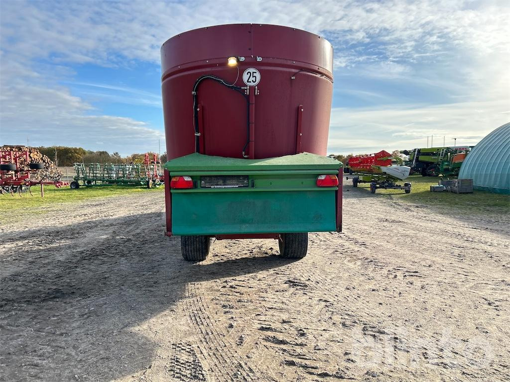 Strautmann Verti-Mix 2401 Double (2015) - Xe trộn thức ăn gia súc: hình 4 Strautmann Verti-Mix 2401 Double (2015) - Xe trộn thức ăn gia súc: hình 4