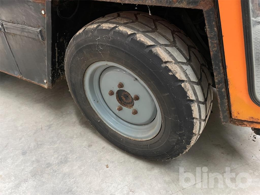 Tiện ích/ Xe đặc dụng Kramer Tremo 401L (1991): hình 16 Tiện ích/ Xe đặc dụng Kramer Tremo 401L (1991): hình 16