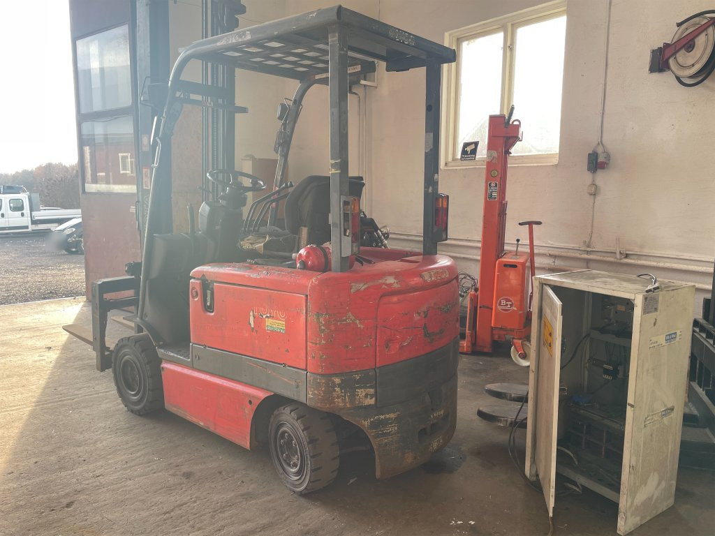 Toyota 6 FP25 - Xe nâng: hình 2 Toyota 6 FP25 - Xe nâng: hình 2