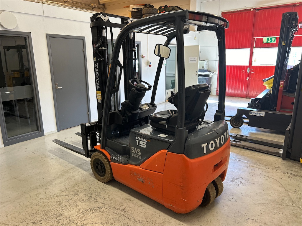 Toyota 8FBET15 - Xe nâng: hình 3 Toyota 8FBET15 - Xe nâng: hình 3