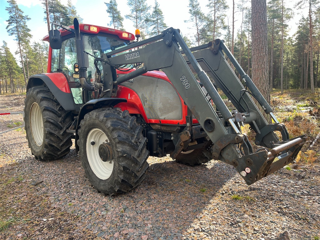 VALTRA T140-4 - Máy cày: hình 3 VALTRA T140-4 - Máy cày: hình 3