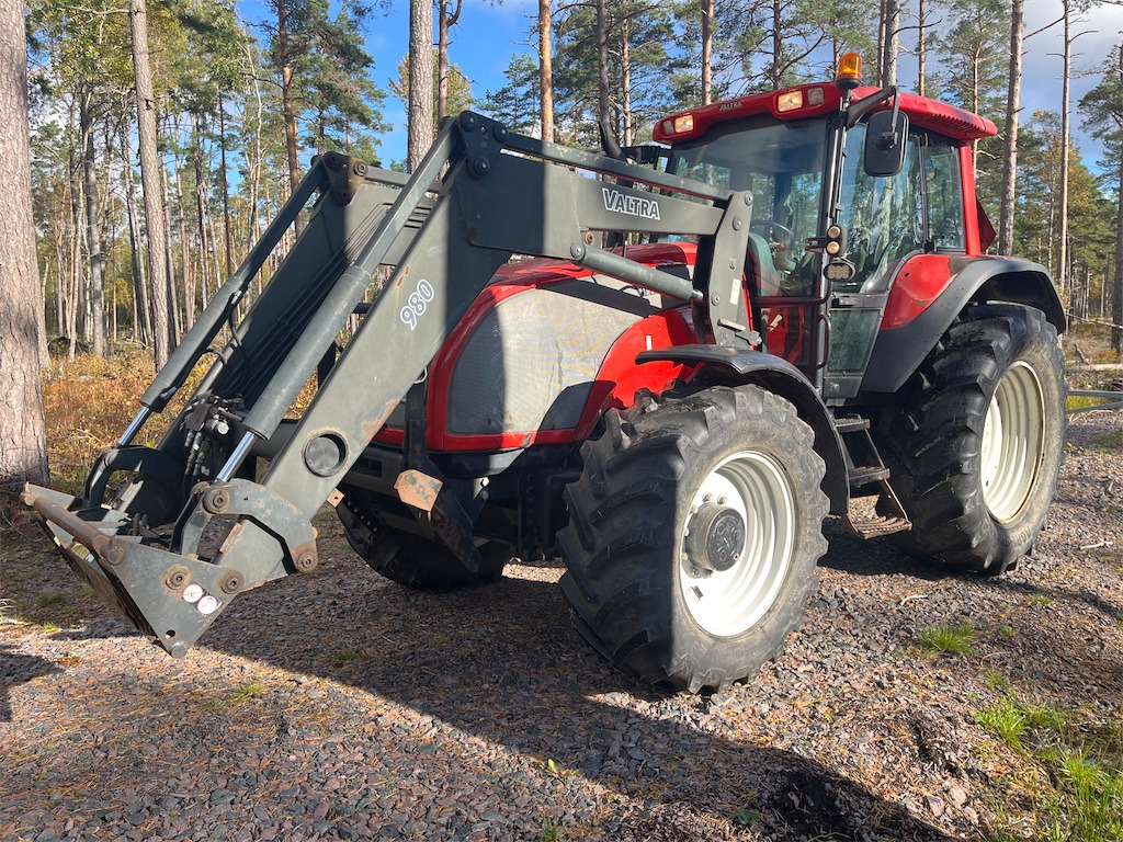 VALTRA T140-4 - Máy cày: hình 1 VALTRA T140-4 - Máy cày: hình 1