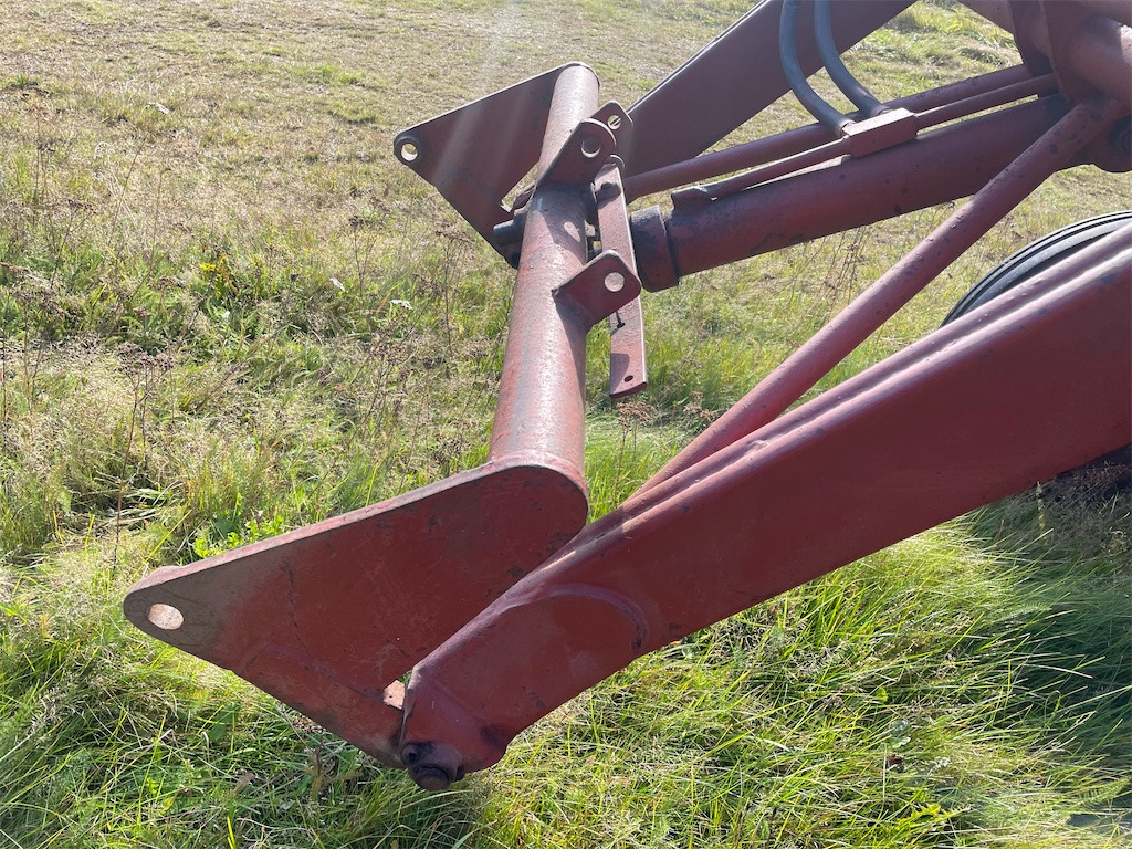 VOLVO-BM T 430 - Máy cày: hình 5 VOLVO-BM T 430 - Máy cày: hình 5