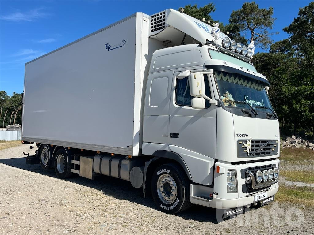 VOLVO FH12 6X2 - Xe tải đông lạnh: hình 3 VOLVO FH12 6X2 - Xe tải đông lạnh: hình 3