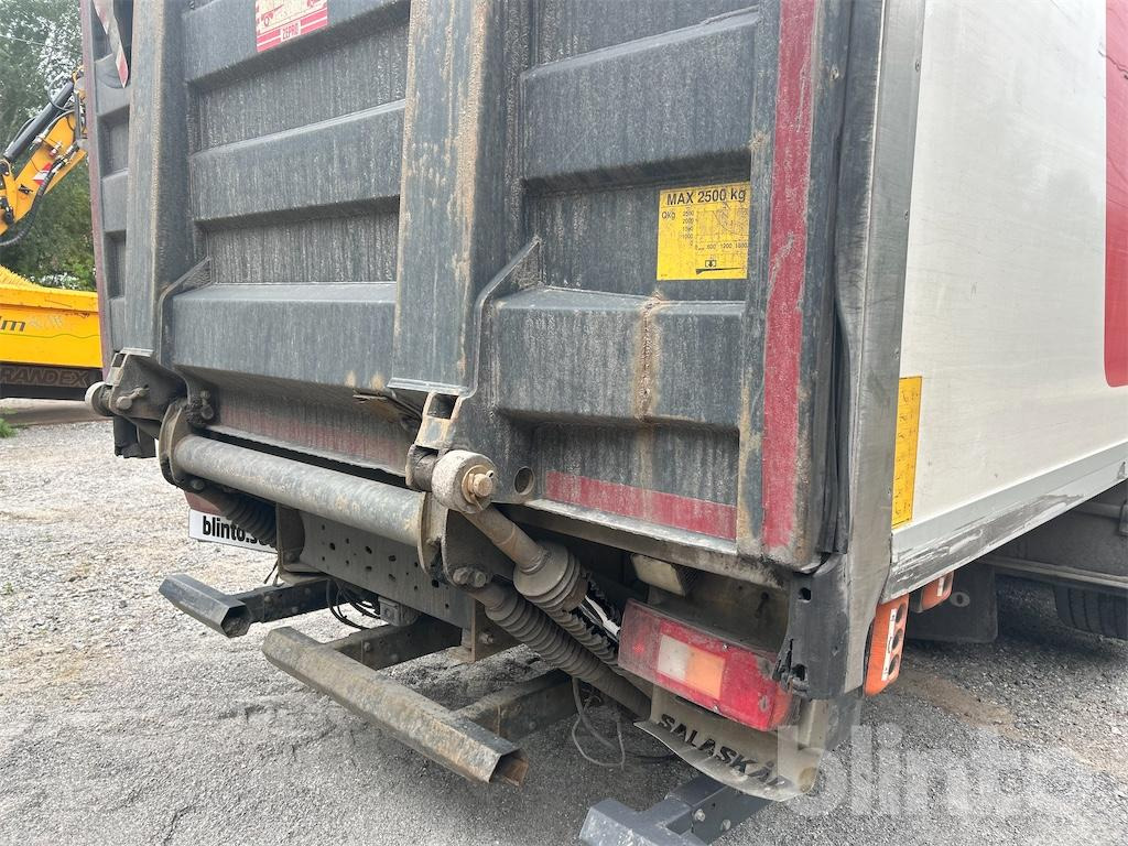 Xe tải đông lạnh VOLVO FM 330: hình 31