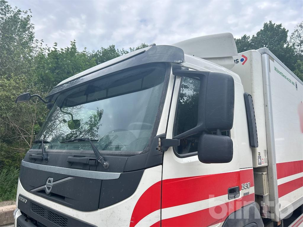 Xe tải đông lạnh VOLVO FM 330: hình 8