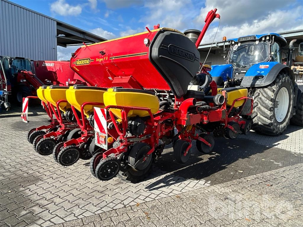 Väderstad TPF 8 (2013) - Máy gieo hạt chính xác: hình 1 Väderstad TPF 8 (2013) - Máy gieo hạt chính xác: hình 1