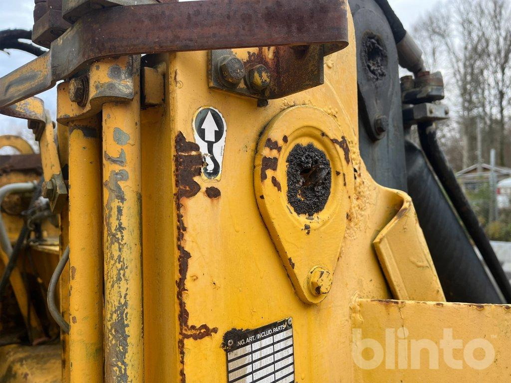 Máy xúc lật bánh lốp Volvo BM L90: hình 47