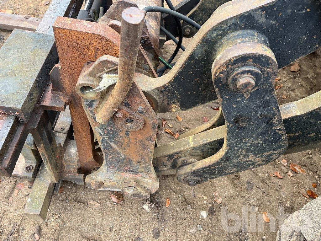 Máy xúc lật bánh lốp Volvo BM L90: hình 27