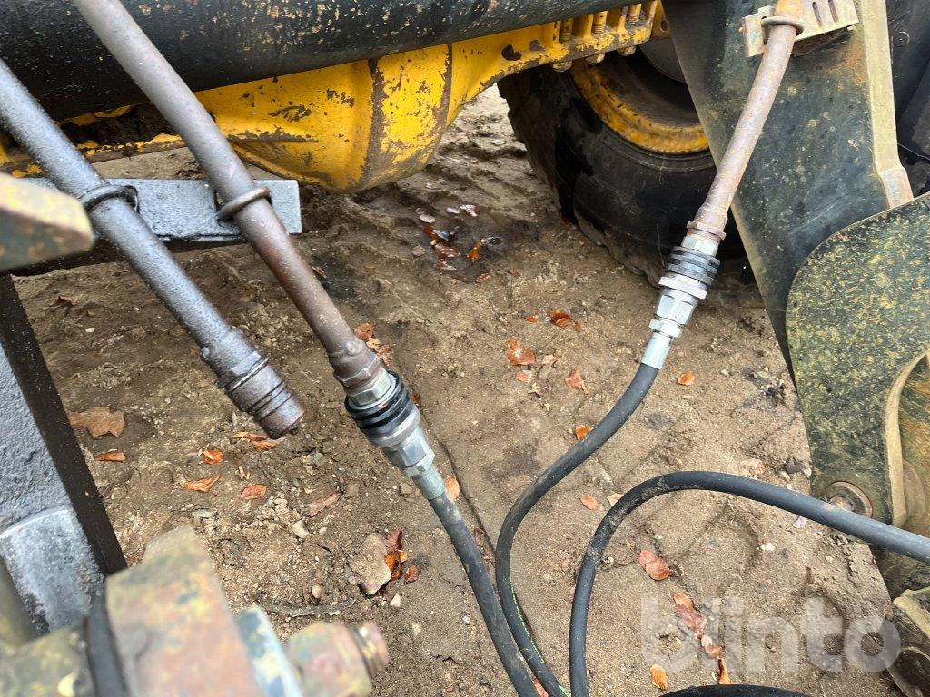 Máy xúc lật bánh lốp Volvo BM L90: hình 33