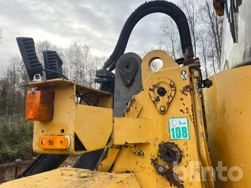 Máy xúc lật bánh lốp Volvo BM L90: hình 16