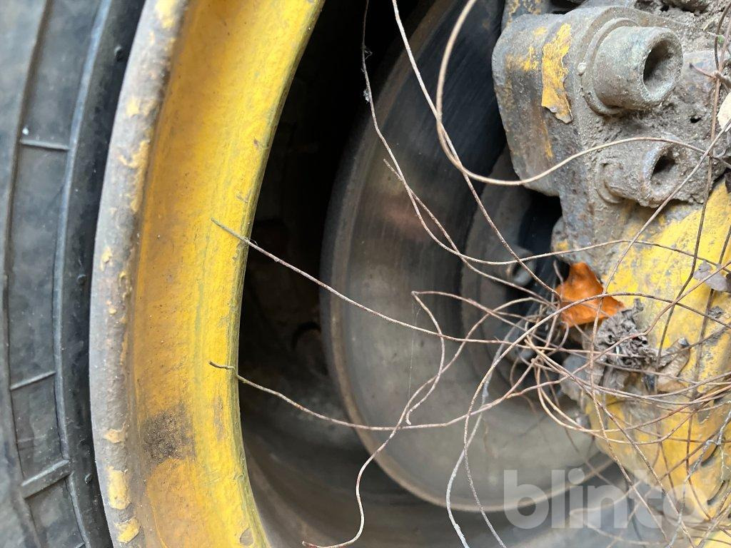 Máy xúc lật bánh lốp Volvo BM L90: hình 41