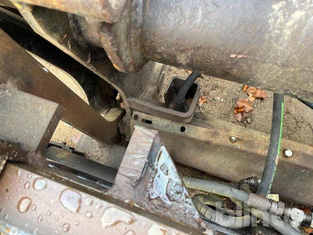 Máy xúc lật bánh lốp Volvo BM L90: hình 30