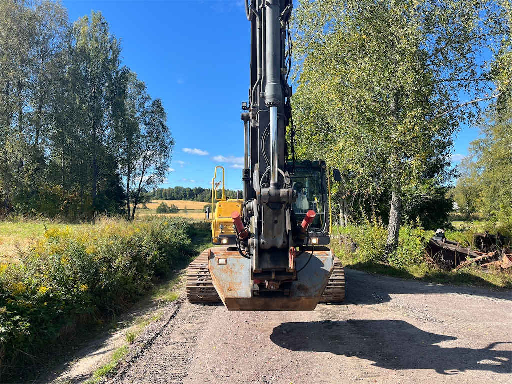 Volvo EC210CL - Máy xúc bánh xích: hình 3 Volvo EC210CL - Máy xúc bánh xích: hình 3