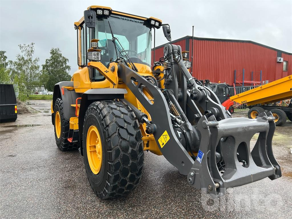 Volvo L70H Ny! - Máy xúc lật bánh lốp: hình 3 Volvo L70H Ny! - Máy xúc lật bánh lốp: hình 3
