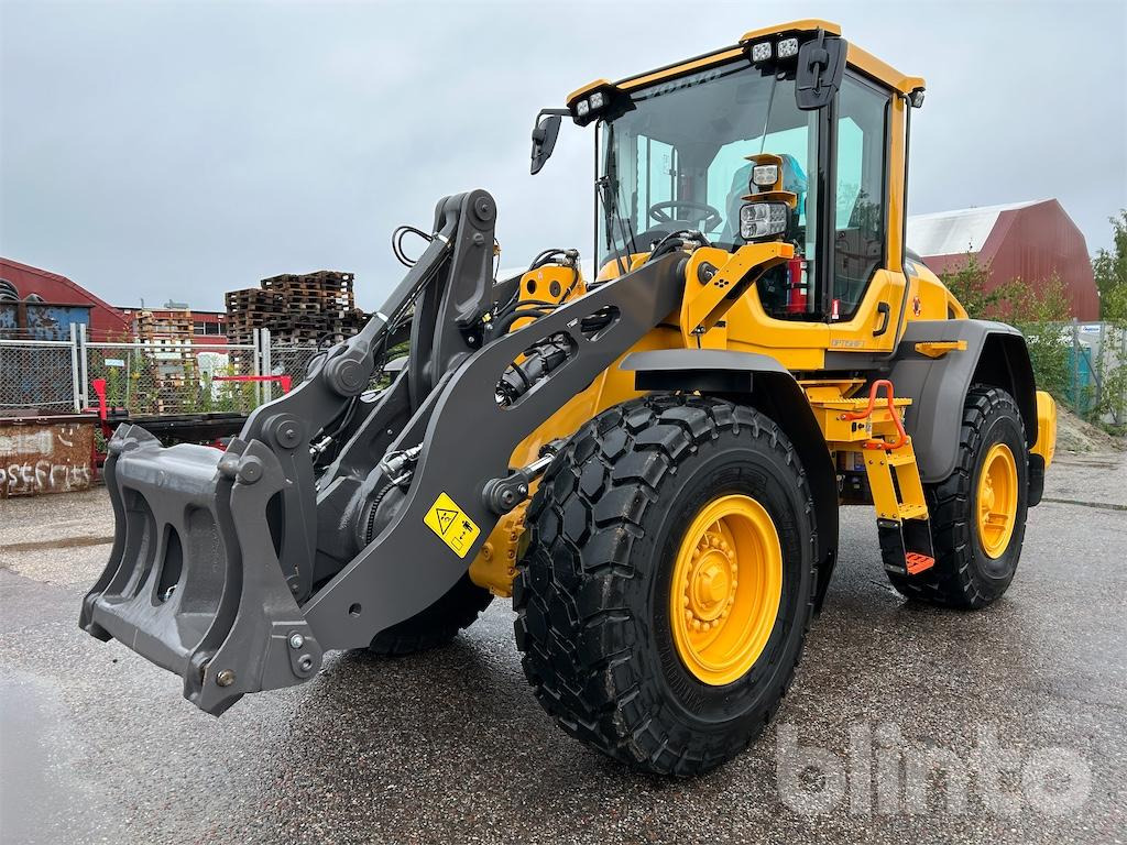 Volvo L70H Ny! - Máy xúc lật bánh lốp: hình 1 Volvo L70H Ny! - Máy xúc lật bánh lốp: hình 1