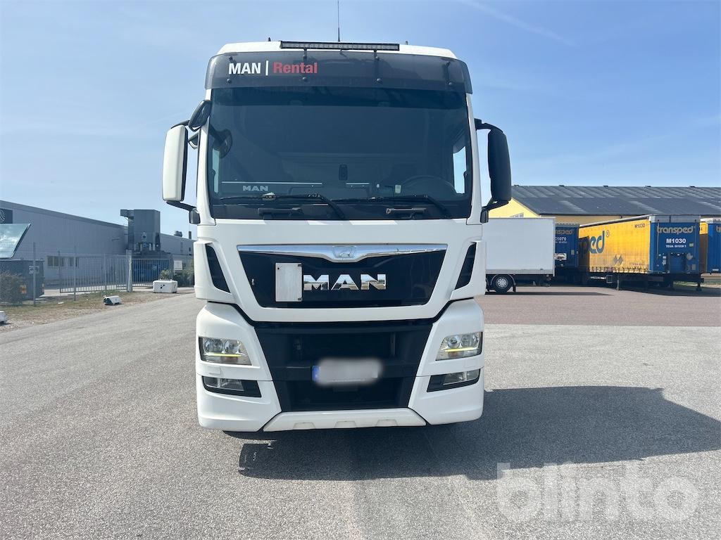 MAN TGX 28.480 - Xe đầu kéo: hình 3 MAN TGX 28.480 - Xe đầu kéo: hình 3