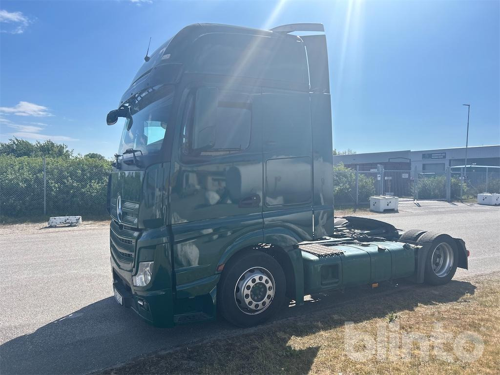 MERCEDES-BENZ Actros - Xe đầu kéo: hình 2 MERCEDES-BENZ Actros - Xe đầu kéo: hình 2