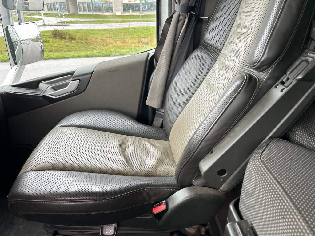 Xe tải VOLVO: hình 22