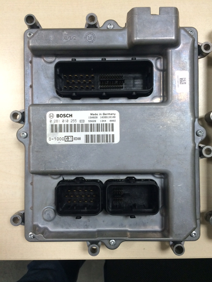 DISPOSITIVO COMANDO EDC BOSCH 0281010255 - ECU cho Xe tải: hình 1 DISPOSITIVO COMANDO EDC BOSCH 0281010255 - ECU cho Xe tải: hình 1