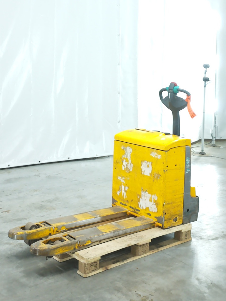 Jungheinrich EJE116 - Xe tải nâng pallet: hình 1 Jungheinrich EJE116 - Xe tải nâng pallet: hình 1
