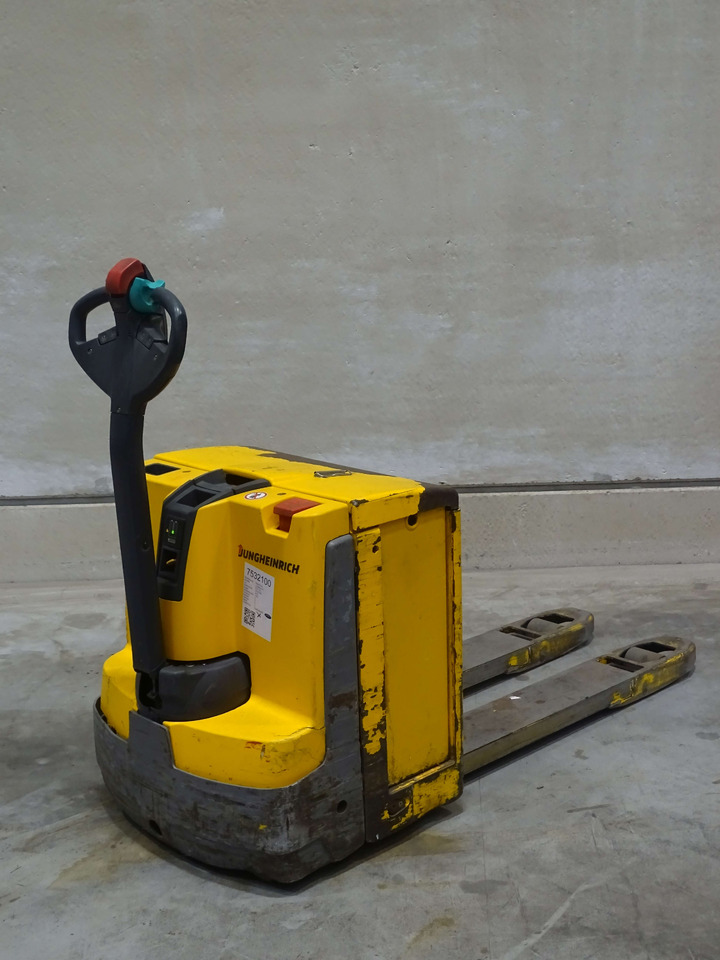 Jungheinrich EJE120 - Xe tải nâng pallet: hình 2 Jungheinrich EJE120 - Xe tải nâng pallet: hình 2